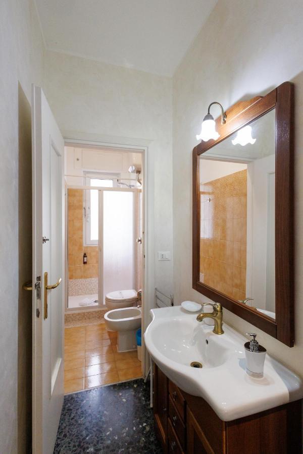 Casa Vittoria Di San Martino Affittacamere Genova Eksteriør billede